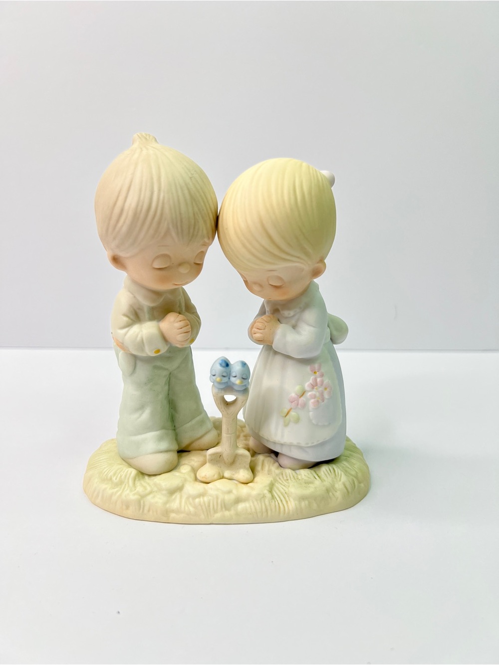 Precious Moments Praying Boy and Girl